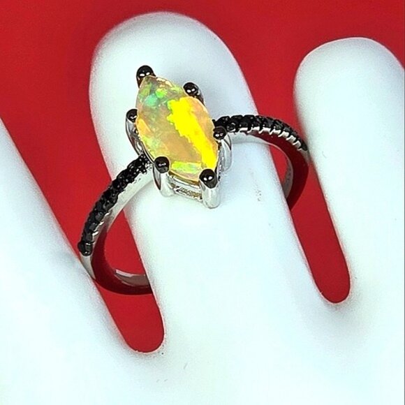 925 Sterling Silver Set: Earrings & Ring Sz 7.5 with Natural Ethiopia Fire Opal. - Picture 13 of 16